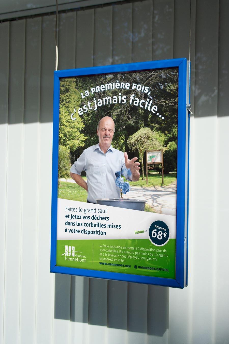 La déclinaison de l'affiche avec le message sur les déchets