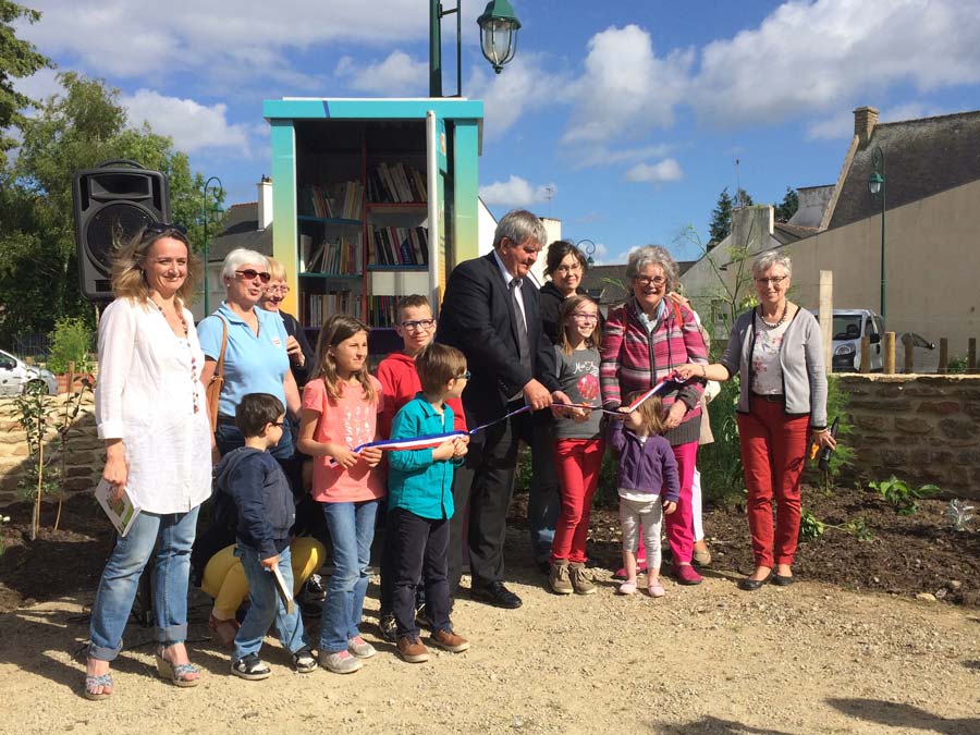 Inauguration des livres voyageurs à Grand-champ